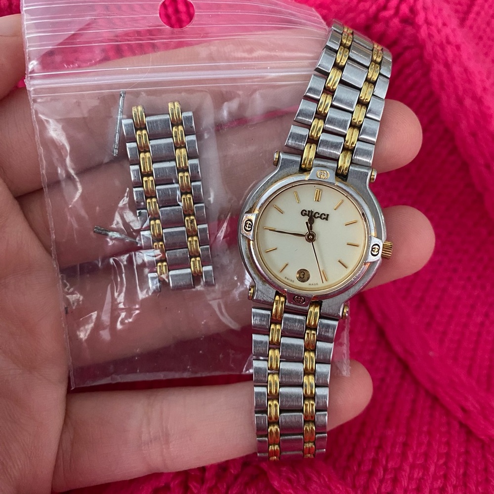 Gucci 9000L vintage women's watch